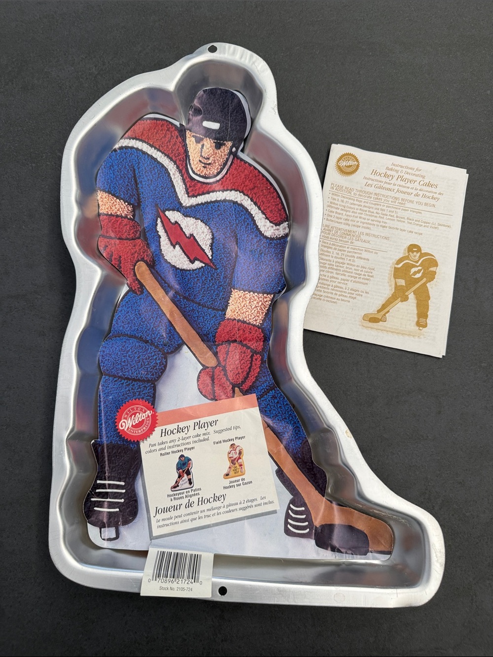 Wilton Hockey Player Cake Pan